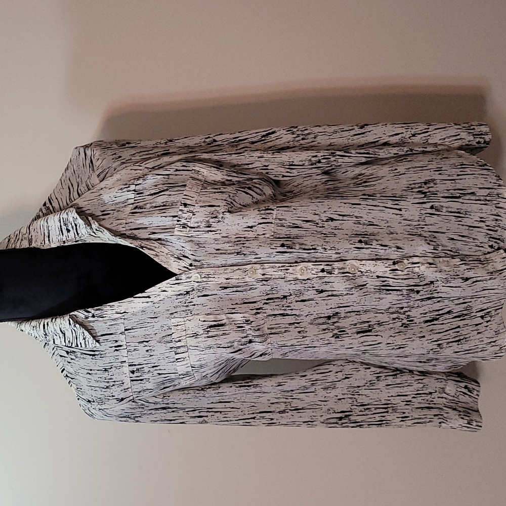 Express Black & White blouse -Medium